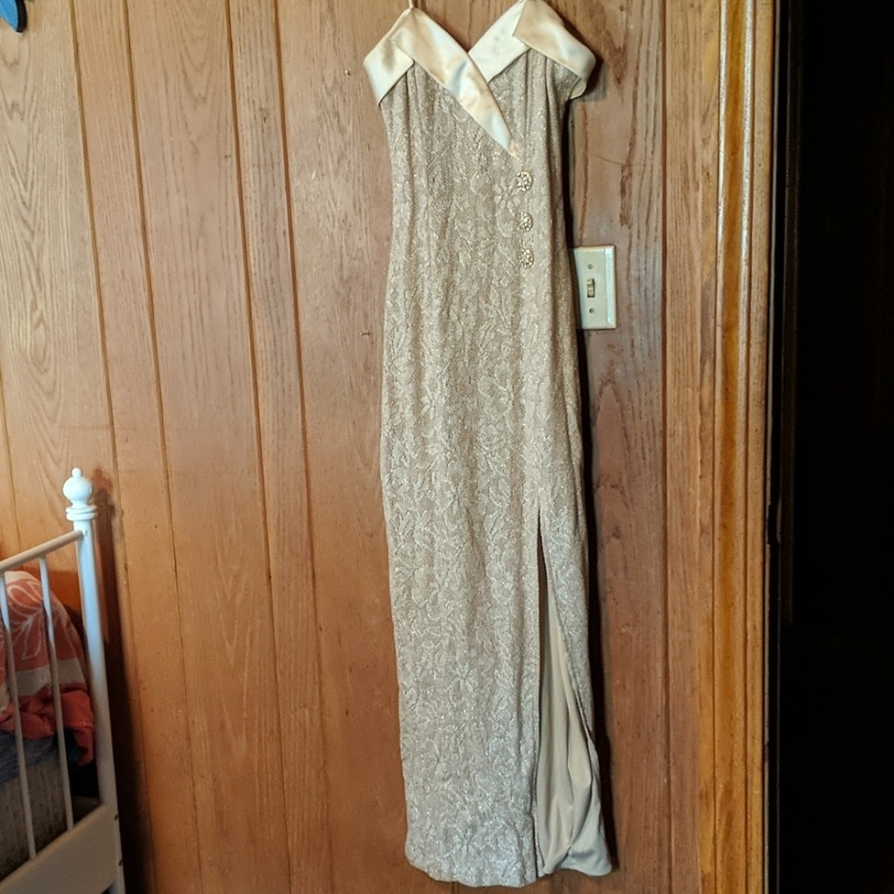 Glamorous Vintage-Inspired Evening Gown